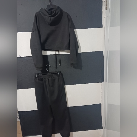 Women black jacket & pant set - Picture 6 of 11